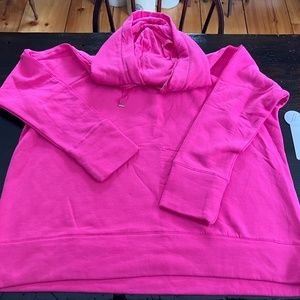 NEW WITH TAGS WOMAN XL DANSKIN SWEATSHIRT